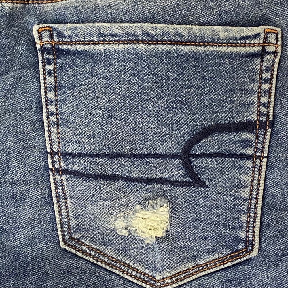 NWT American Eagle Hi-Rise Distressed Jegging - Picture 6 of 16